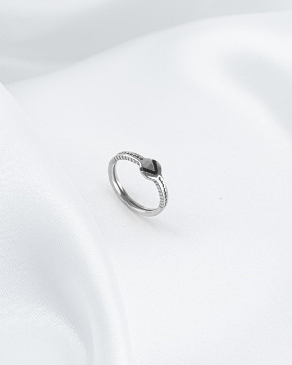 Chevalier Black Arrow Silver